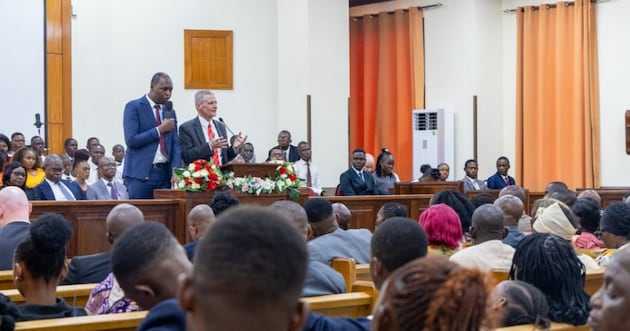 Elder Bednar ministre au Rwanda, au Kenya et en République Démocratique du Congo – Actualités de l’Église. Elder Bednar ministre au Rwanda, au Kenya et en République Démocratique du Congo – Actualités de l’Église.