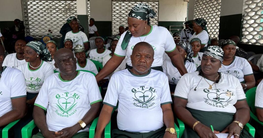 Au Congo, un mouvement chrétien non conventionnel offre des leçons existentielles pour la nation en difficulté. Au Congo, un mouvement chrétien non conventionnel offre des leçons existentielles pour la nation en difficulté.