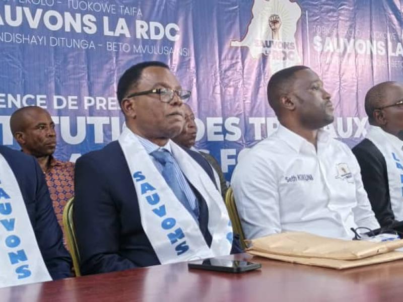 RDC : Ce que nous savons sur le deuxième conclave du mouvement d’opposition Sauvons la RDC. RDC : Ce que nous savons sur le deuxième conclave du mouvement d’opposition Sauvons la RDC.