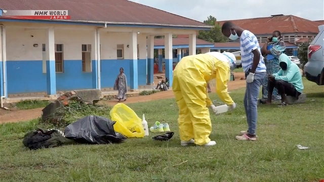 Le directeur de l’OMS visite une province de la République démocratique du Congo touchée par une épidémie d’Ebola. Le directeur de l’OMS visite une province de la République démocratique du Congo touchée par une épidémie d’Ebola.