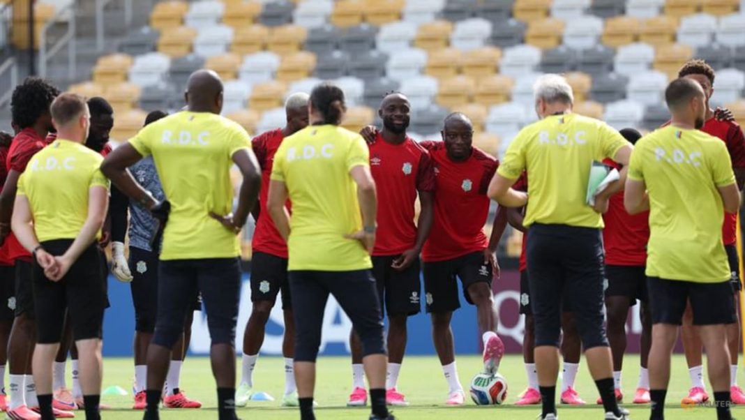 Le parcours de la République Démocratique du Congo en Coupe du Monde débute à Houston, avec des sourires et de l’espoir. Le parcours de la République Démocratique du Congo en Coupe du Monde débute à Houston, avec des sourires et de l’espoir.