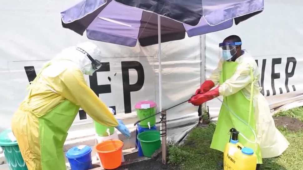 Des experts préviennent que le nombre de cas d’Ebola en République démocratique du Congo pourrait atteindre des niveaux records. Des experts préviennent que le nombre de cas d’Ebola en République démocratique du Congo pourrait atteindre des niveaux records.