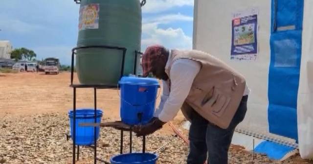 Le ministère de la Santé met en garde contre la propagation de l’Ebola alors que le nombre de cas dépasse 500 en RDC. Le ministère de la Santé met en garde contre la propagation de l’Ebola alors que le nombre de cas dépasse 500 en RDC.