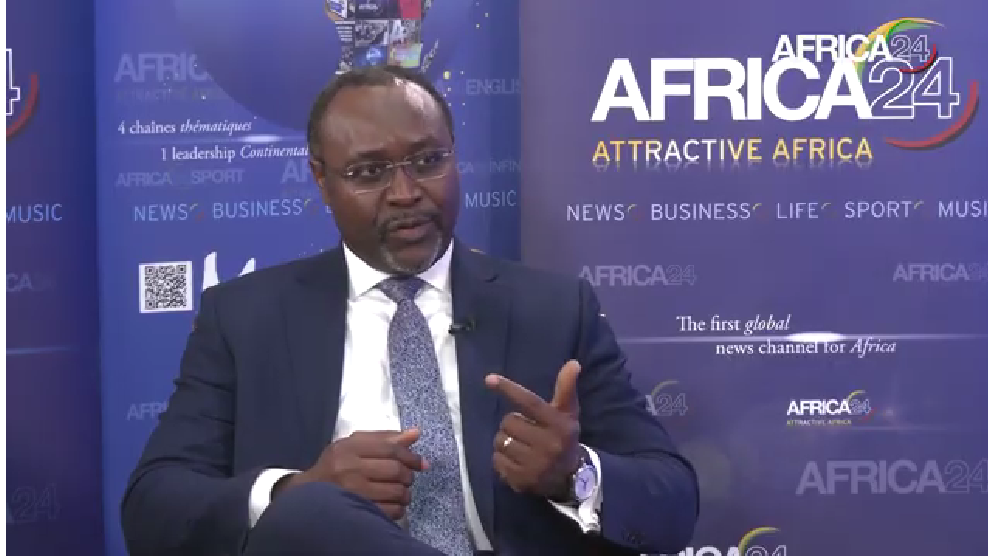 <p><strong>L’Entretien – Albert Zeufack, Directeur de la Division de la Banque Mondiale pour l’Angola, le Burundi, la RDC et São Tomé-et-Príncipe : « La meilleure et la plus importante manière de réduire la pauvreté est de créer des emplois. »</strong></p> <p><strong>L’Entretien – Albert Zeufack, Directeur de la Division de la Banque Mondiale pour l’Angola, le Burundi, la RDC et São Tomé-et-Príncipe : « La meilleure et la plus importante manière de réduire la pauvreté est de créer des emplois. »</strong></p>