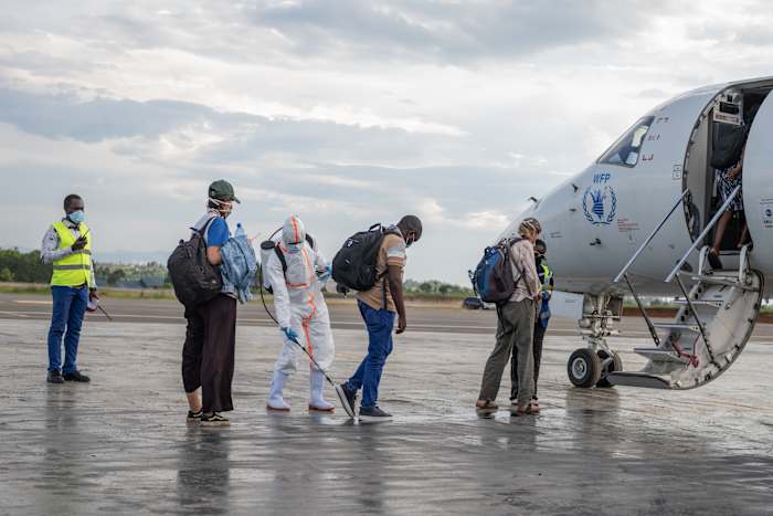 « Nous sommes toujours en retard » dans l’épidémie d’Ebola en Congo, même si les tests s’améliorent, selon l’OMS. « Nous sommes toujours en retard » dans l’épidémie d’Ebola en Congo, même si les tests s’améliorent, selon l’OMS.