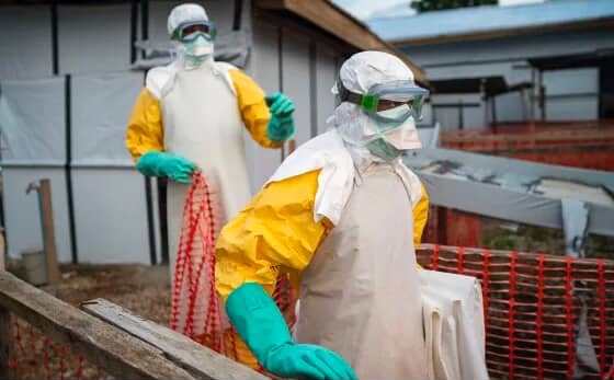 L’Ouganda envoie des travailleurs de la santé en République démocratique du Congo pour soutenir la réponse à l’Ebola. L’Ouganda envoie des travailleurs de la santé en République démocratique du Congo pour soutenir la réponse à l’Ebola.
