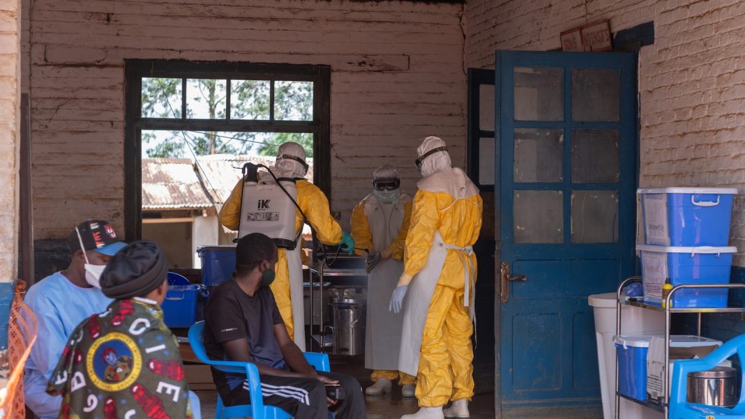 L’épidémie d’Ebola au Congo atteint 100 décès sur 550 cas après un mois. L’épidémie d’Ebola au Congo atteint 100 décès sur 550 cas après un mois.