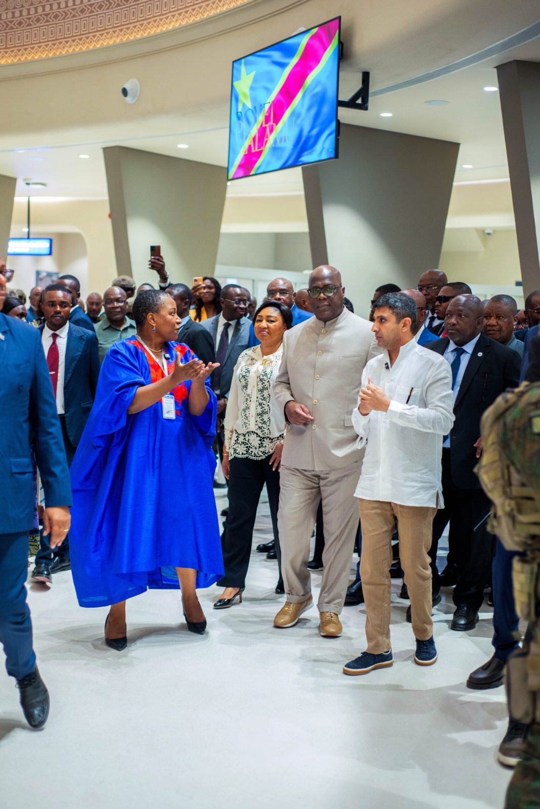 En RDC, l’approche discrète du Vinmart Group pour relier le pays au reste du monde. En RDC, l’approche discrète du Vinmart Group pour relier le pays au reste du monde.