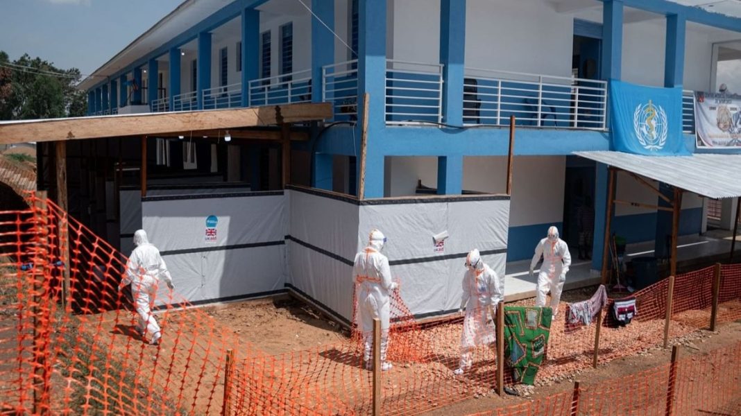 L’OMS estime que l’épidémie d’Ebola au Congo dépasse largement les chiffres officiels. L’OMS estime que l’épidémie d’Ebola au Congo dépasse largement les chiffres officiels.