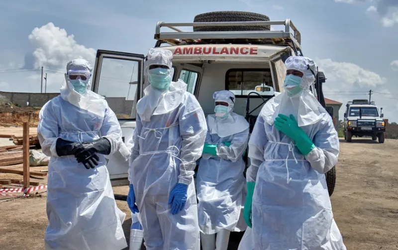 Un médecin américain en RDC contracte Ebola dans le cadre d’une controverse autour du centre de quarantaine de Nanyuki. Un médecin américain en RDC contracte Ebola dans le cadre d’une controverse autour du centre de quarantaine de Nanyuki.