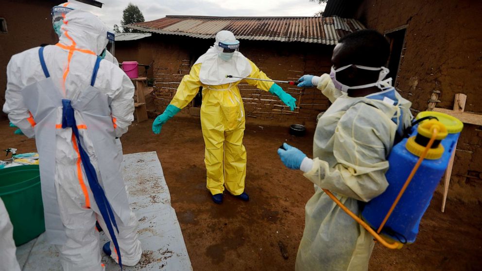 La maîtrise tardive d’Ebola pourrait coûter des milliards à la RDC et à l’Ouganda. La maîtrise tardive d’Ebola pourrait coûter des milliards à la RDC et à l’Ouganda.