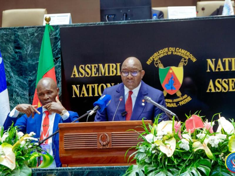APF/Yaoundé : Sama Lukonde souligne la RDC comme un « pays solution » et dénonce l’impact écologique de l’agression rwandaise via l’AFC/M23 dans l’Est du pays. APF/Yaoundé : Sama Lukonde souligne la RDC comme un « pays solution » et dénonce l’impact écologique de l’agression rwandaise via l’AFC/M23 dans l’Est du pays.