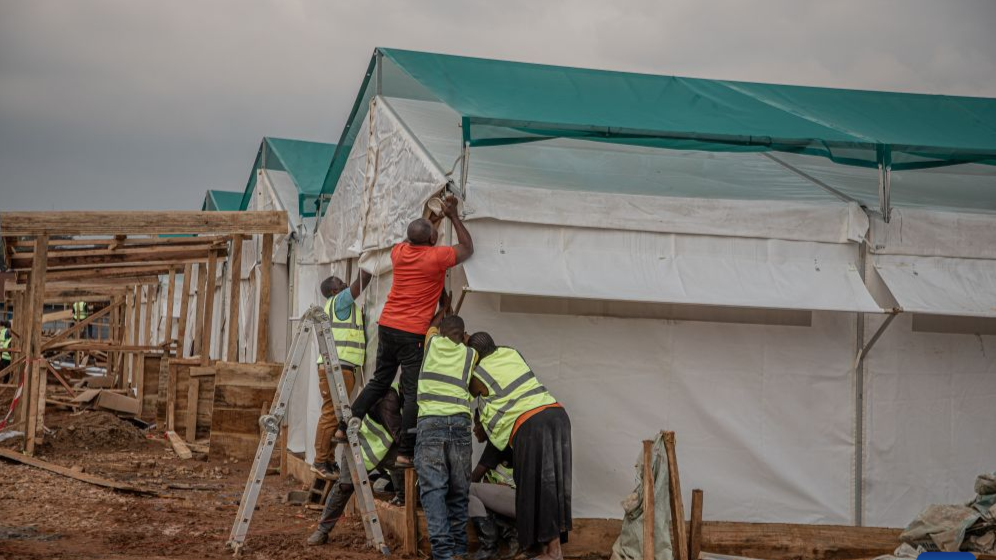 L’épidémie actuelle d’Ebola est la plus grande jamais enregistrée en République Démocratique du Congo. L’épidémie actuelle d’Ebola est la plus grande jamais enregistrée en République Démocratique du Congo.