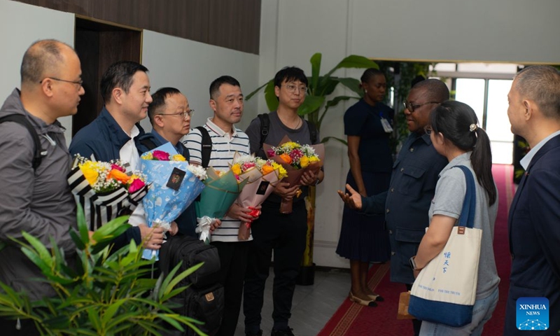 La troisième équipe d’experts médicaux de Chine arrive en République Démocratique du Congo pour soutenir la réponse face à Ebola. La troisième équipe d’experts médicaux de Chine arrive en République Démocratique du Congo pour soutenir la réponse face à Ebola.