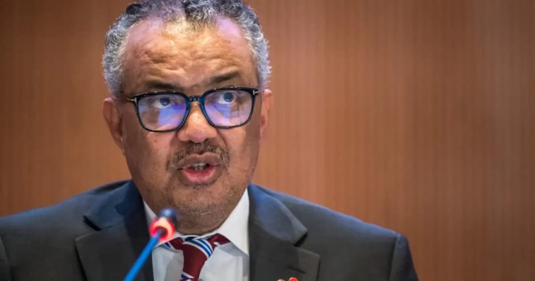 Le directeur général de l’OMS appelle à une réponse plus forte face à Ebola lors de sa visite en République démocratique du Congo. Le directeur général de l’OMS appelle à une réponse plus forte face à Ebola lors de sa visite en République démocratique du Congo.