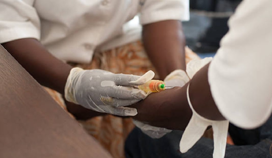 L’épidémie d’Ebola dans l’est du Congo devient la plus rapide et a déjà fait plus de 1700 morts. L’épidémie d’Ebola dans l’est du Congo devient la plus rapide et a déjà fait plus de 1700 morts.