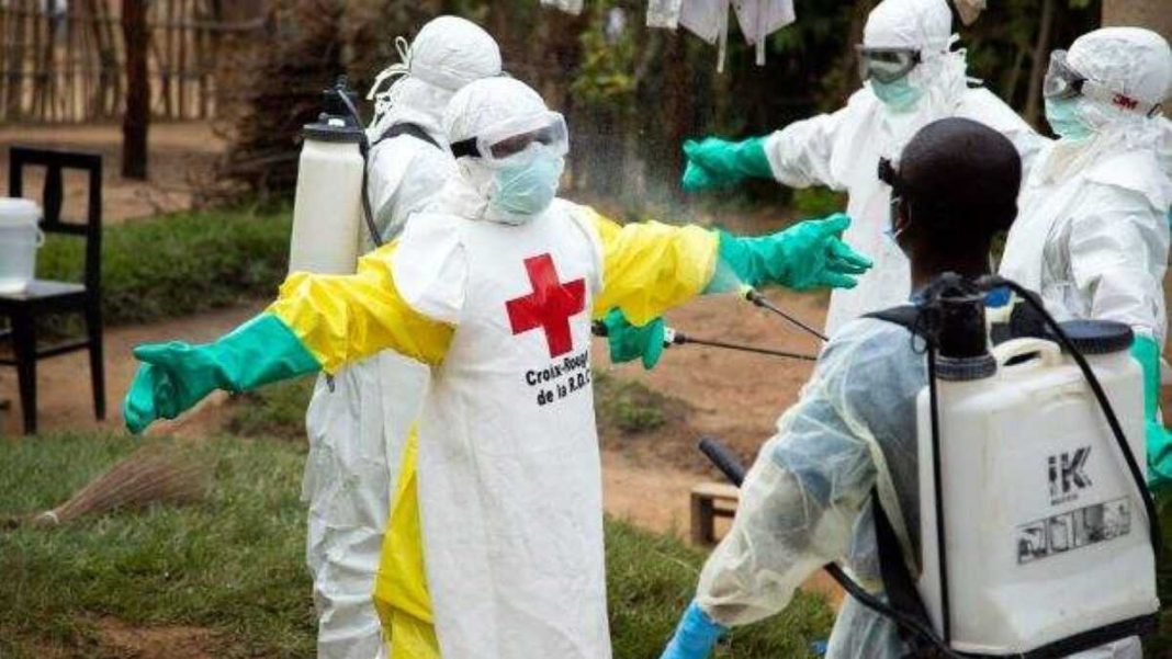 Privés de salaires, des acteurs de la lutte contre Ebola expriment leur mécontentement. Privés de salaires, des acteurs de la lutte contre Ebola expriment leur mécontentement.