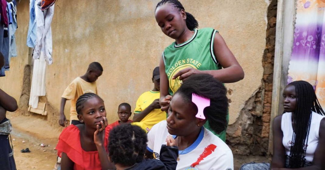 Soulagement, exclusion communautaire, déclin économique… La vie après la guérison d’Ebola. Soulagement, exclusion communautaire, déclin économique… La vie après la guérison d’Ebola.