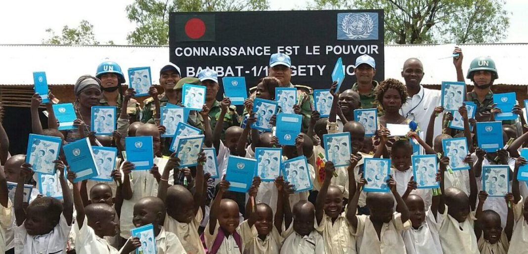 En Ituri, la reprise des cours se fait sous la menace d’Ebola. En Ituri, la reprise des cours se fait sous la menace d’Ebola.